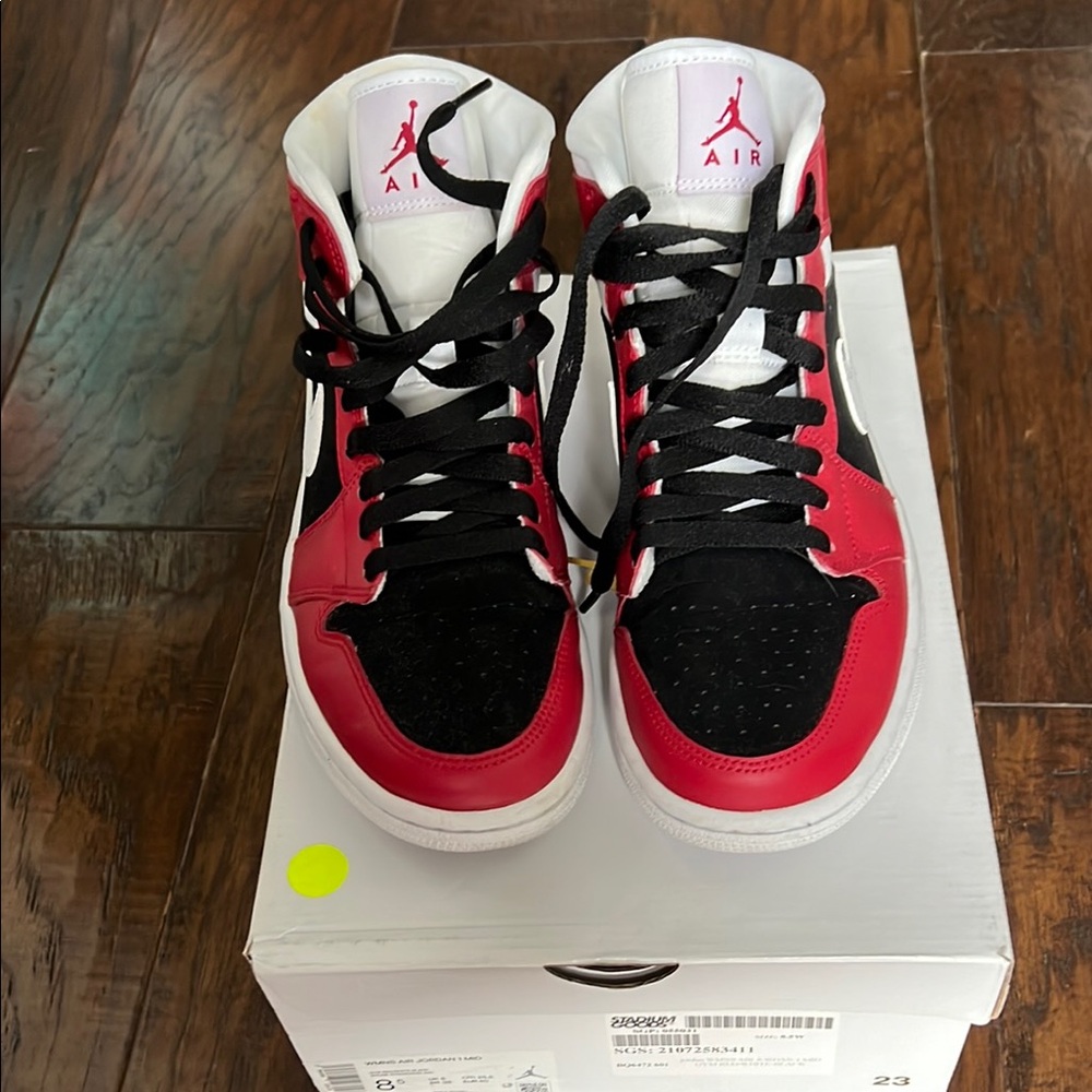 Women’s Nike Air Jordan 1 Mid